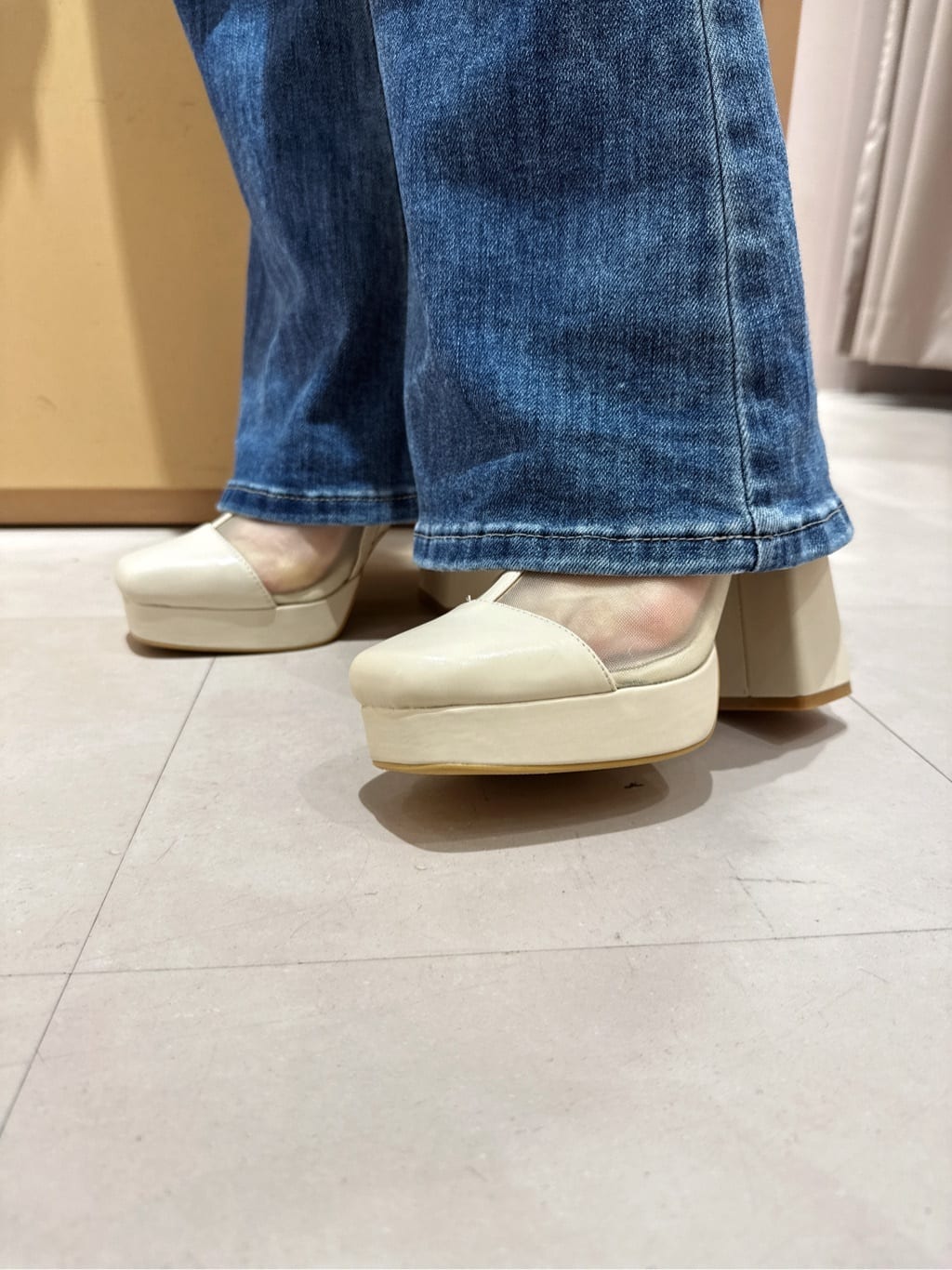 neinaさんの「ESPERANZA｜チュールスクエアブーツ」を使ったコーディネート