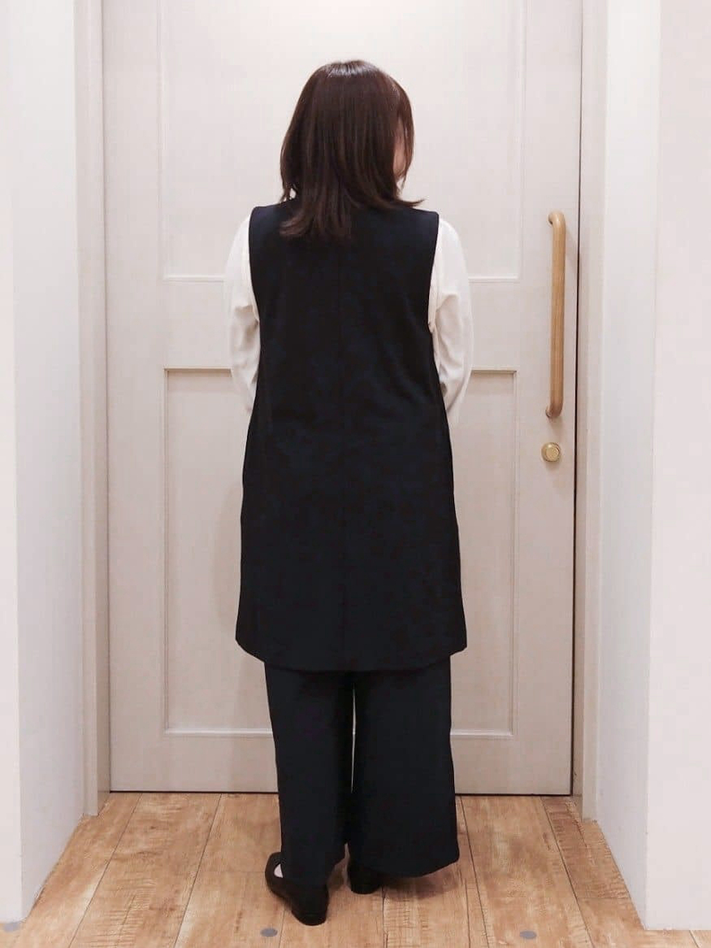 みーさんの「SHOO･LA･RUE｜【洗濯機可/セットアップ可/S-3L】きちんと楽に。カットジョーゼット ロングジレ」を使ったコーディネート