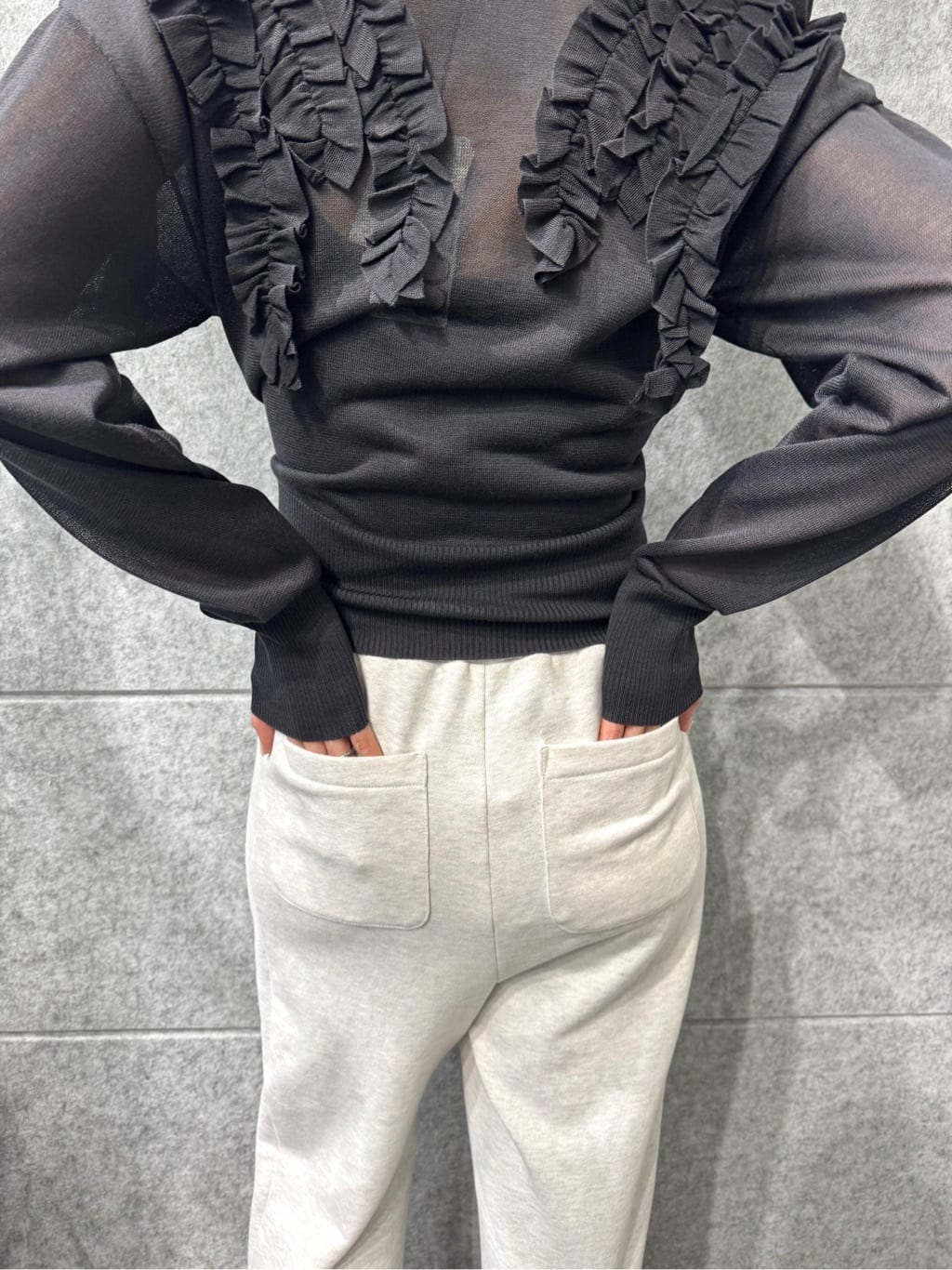 uchi__yamaさんの「CODE A｜3way frill cardigan」を使ったコーディネート