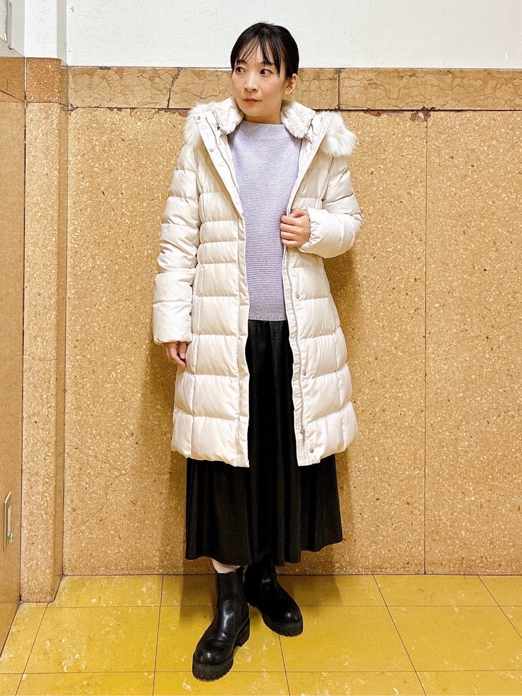 hattoriさんの「INDIVI｜【名品／撥水／抗菌防臭】ロング丈リサイクルダウンコート」を使ったコーディネート
