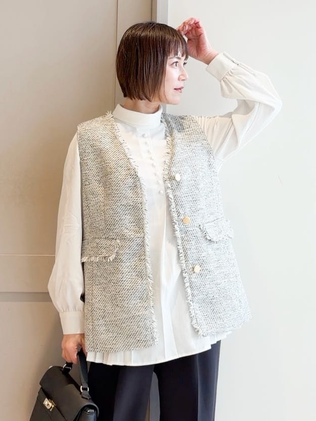 yamakoさんの「grove｜【マシンウォッシュ/防シワ/UVカット】裾プリーツ取り外しボウタイブラウス」を使ったコーディネート