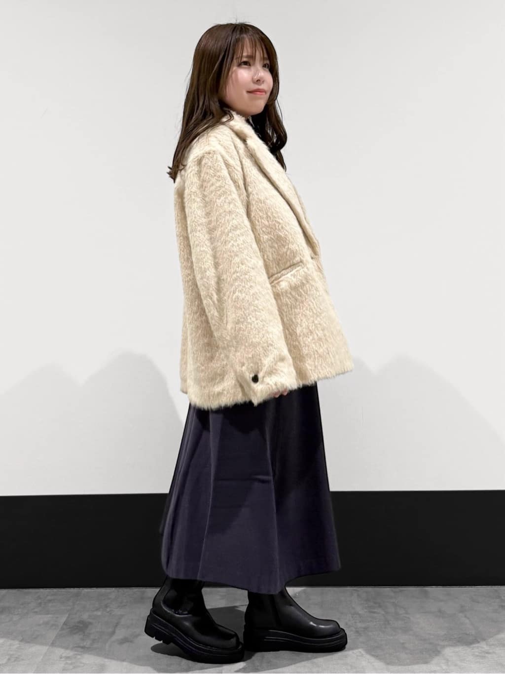 macchaさんの「THE SHOP TK｜纏うだけで大人上品 シャギーチェスターハーフコート」を使ったコーディネート