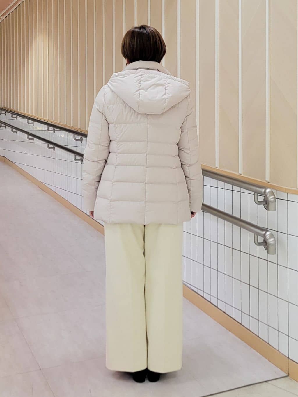 tomoさんの「COUP DE CHANCE｜【手洗い可／日本製／カシミヤ混】ミドルゲージのハイネックニットトップス」を使ったコーディネート