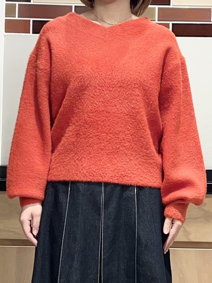 かのさんの「THE SHOP TK｜【洗える】上品にきらめく フェザーラメニット」を使ったコーディネート