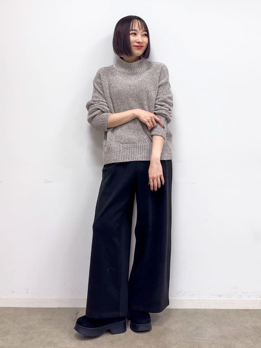 𝐜𝐡𝐢𝐤𝐚さんの「SHOO･LA･RUE｜柄アソートチェックストール」を使ったコーディネート