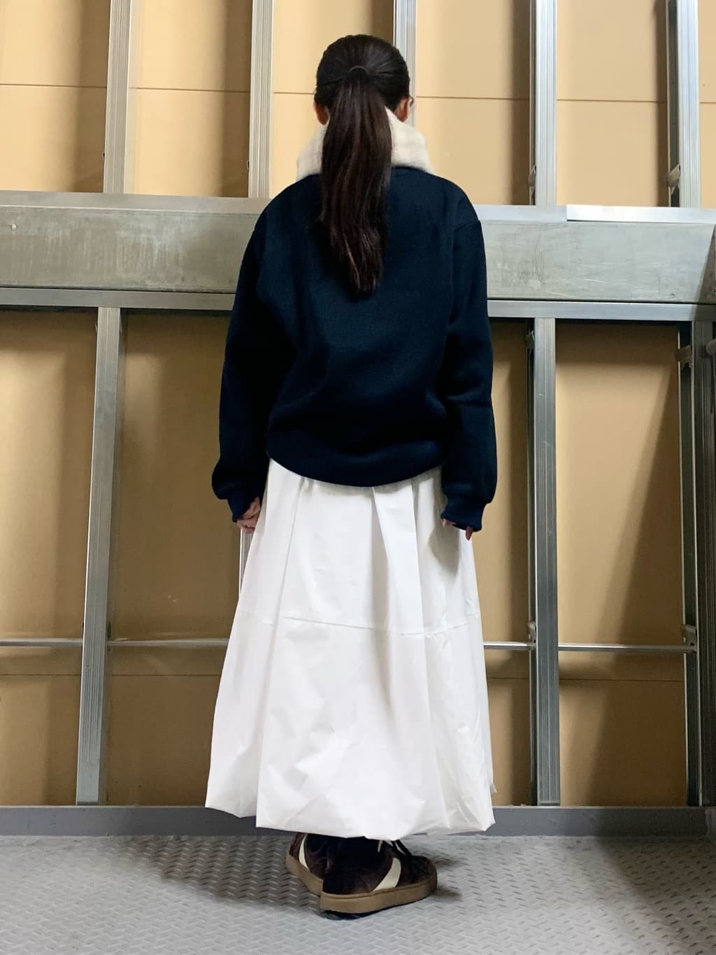 sahoさんの「THE SHOP TK｜【裏起毛で暖かい】レトロフリーススウェット 洗濯機OK」を使ったコーディネート