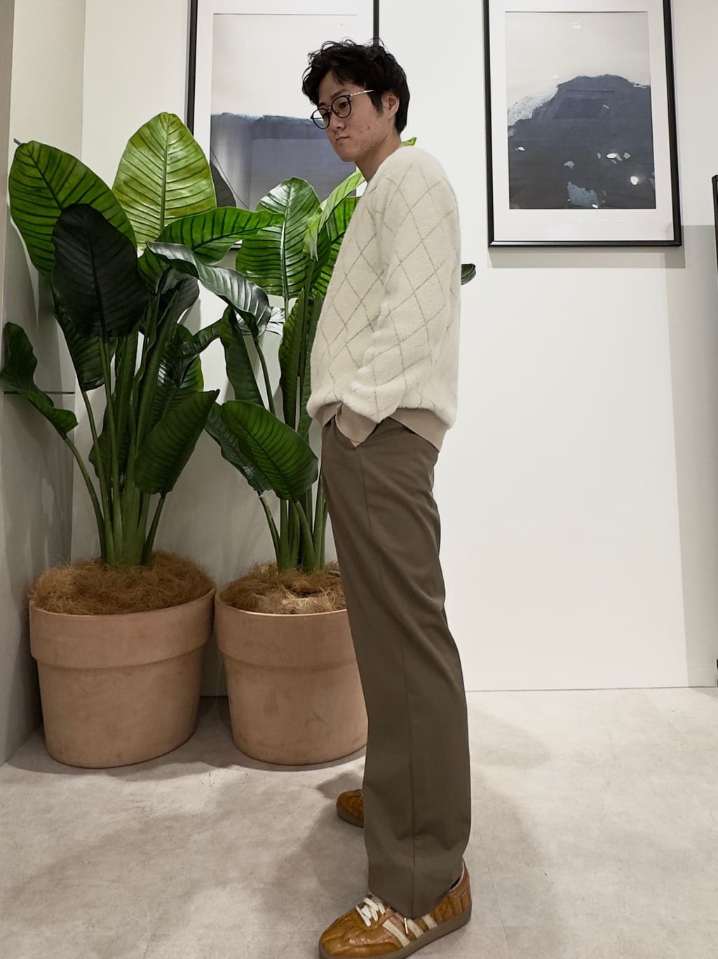 SHUさんの「THE SHOP TK｜【ふんわり心地いい肌触り】　ダイヤ柄シャギーニット」を使ったコーディネート