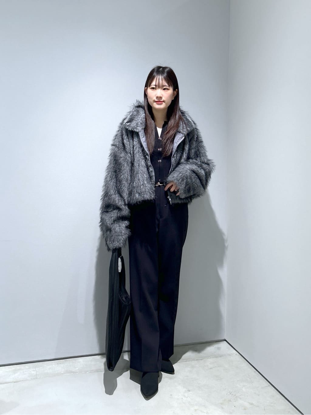 Renoさんの「INDIVI｜Timeless｜ストレートフレアパンツ」を使ったコーディネート
