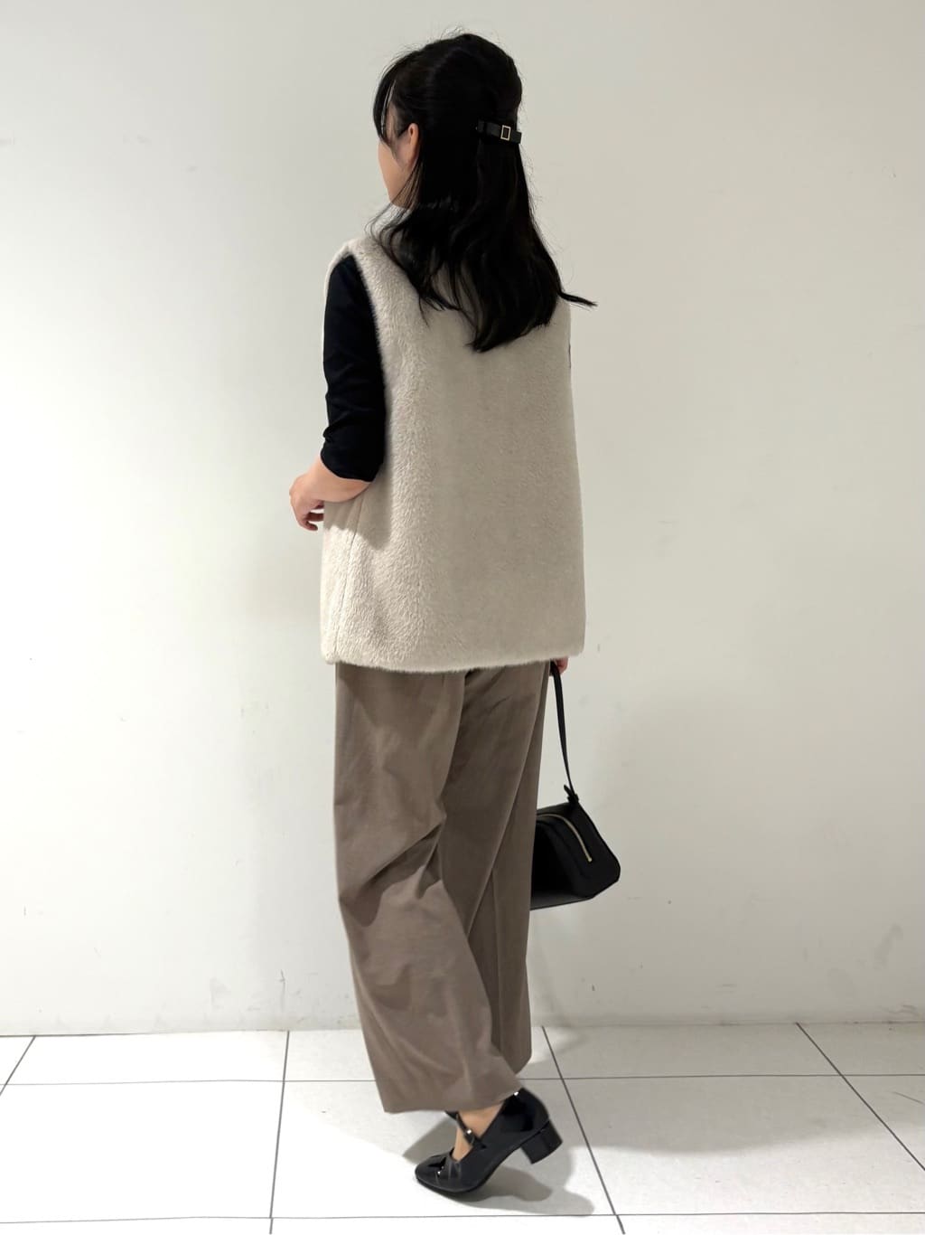 momokoさんの「INDIVI｜ミンク調フェイクファージレ」を使ったコーディネート