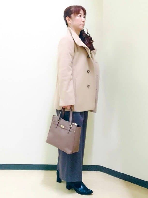 花さんの「Reflect｜【SS-4Lサイズ／衿が顔に当たらない◎】スタンドネックミドルコート」を使ったコーディネート