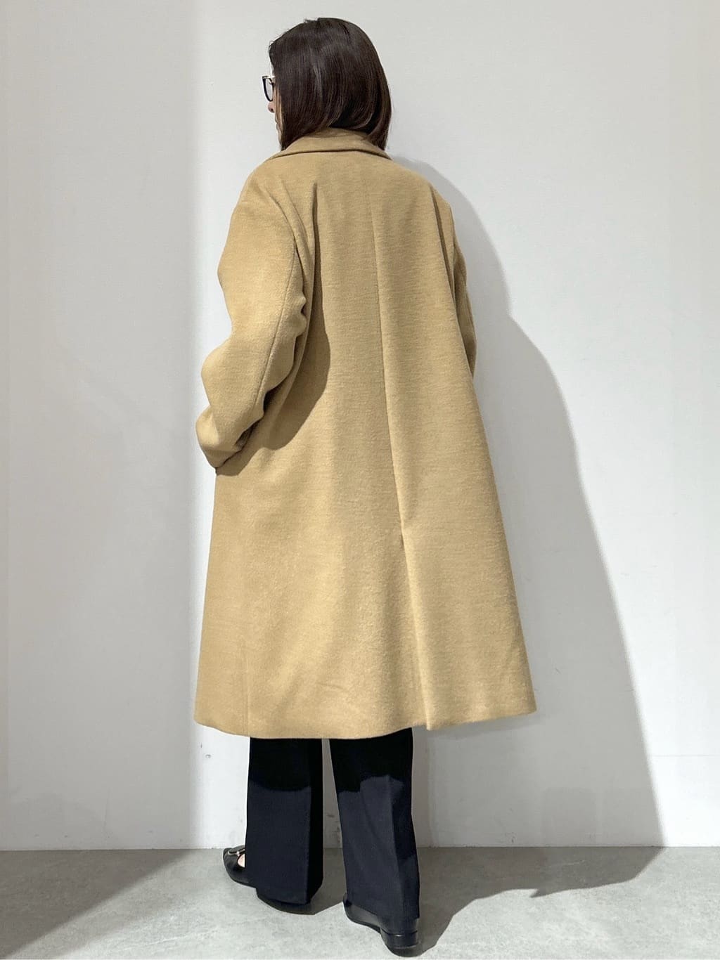 NAKAさんの「OPAQUE.CLIP｜カシミヤブレンドウールチェスターコート」を使ったコーディネート