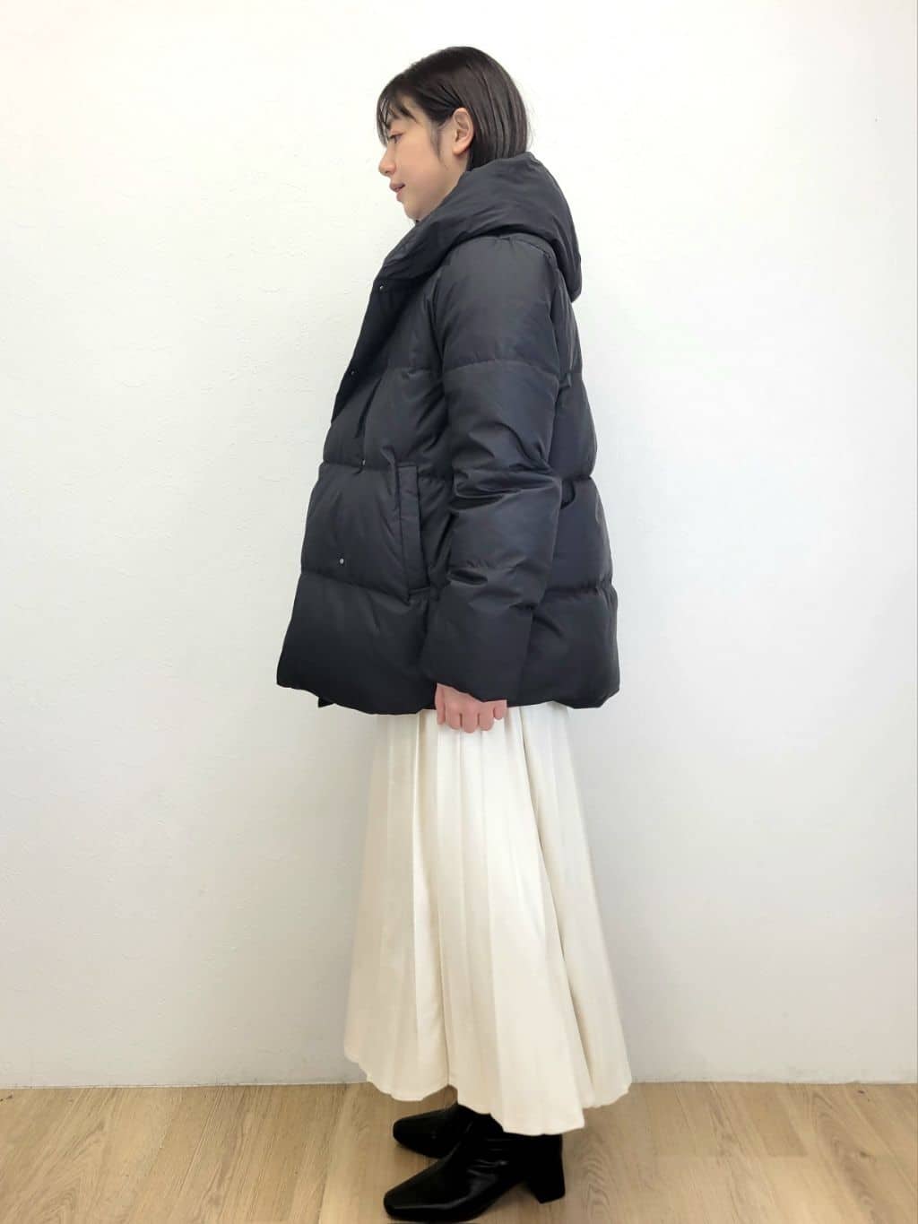 LISAさんの「OPAQUE.CLIP｜撥水フードミドルダウンコート【防風／抗菌防臭／洗濯機OK】《S～LL》」を使ったコーディネート