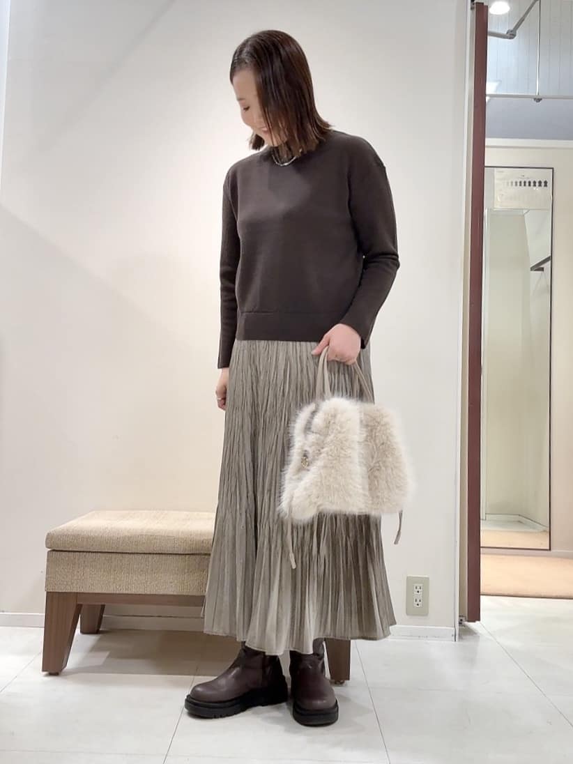 YUIさんの「UNTITLED｜【はっ水機能/フード取り外し可/防寒】ロングダウンコート」を使ったコーディネート
