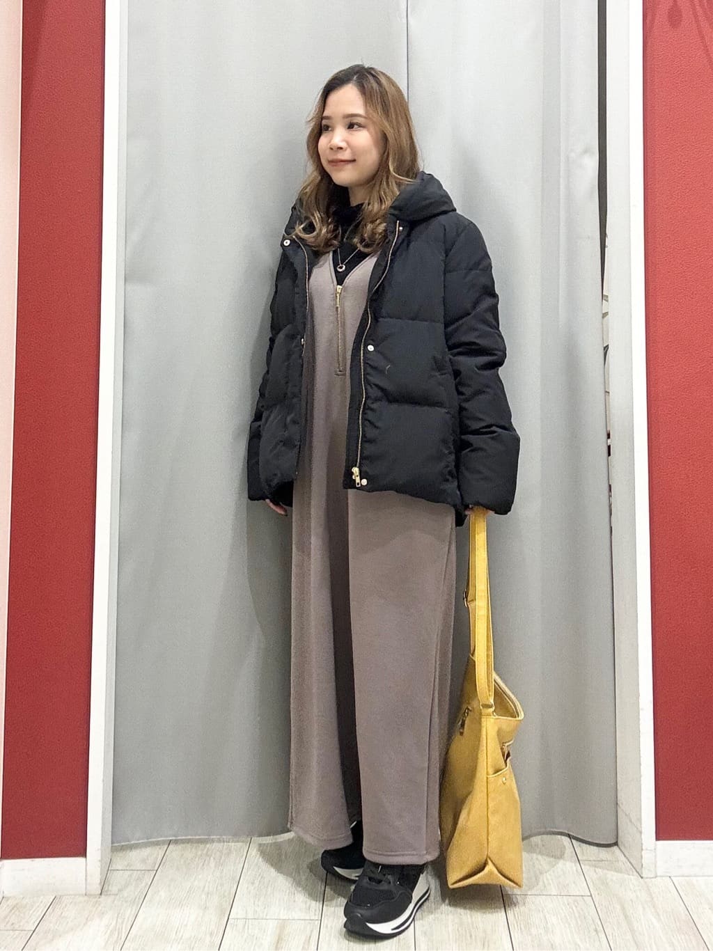 shioさんの「SHOO･LA･RUE｜【撥水/洗える】ショートフーディーダウン」を使ったコーディネート