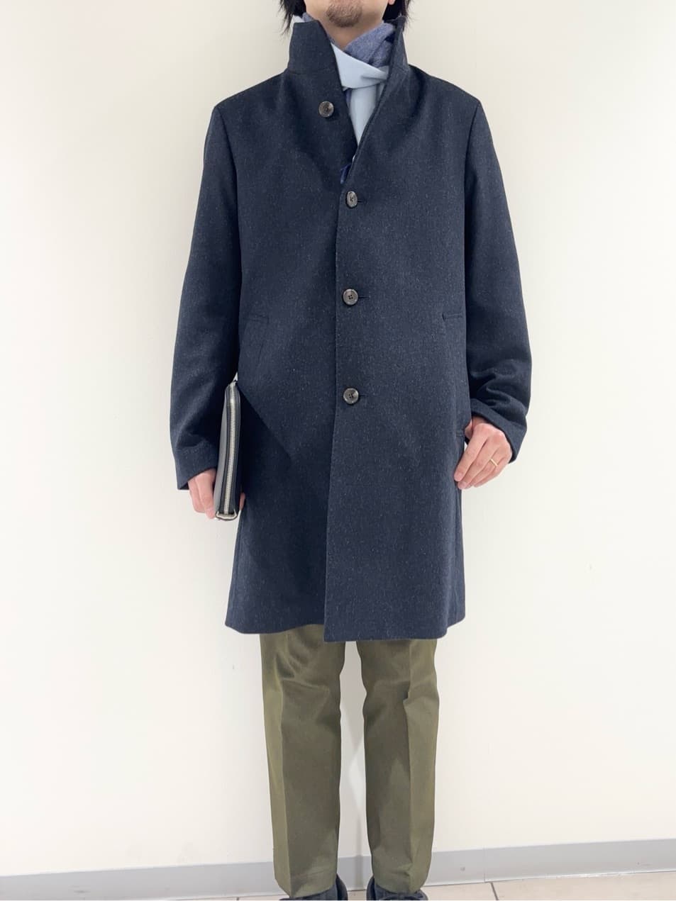 及川さんの「TAKEO KIKUCHI｜【ウールカシミヤブレンド】ビーバー調 スタンドカラー コート」を使ったコーディネート