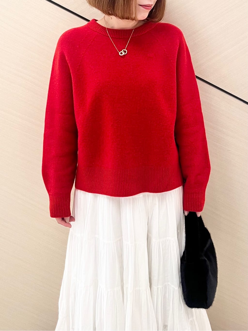 yahataさんの「DRESSTERIOR｜◆コンパクトフェイクファーバッグ」を使ったコーディネート
