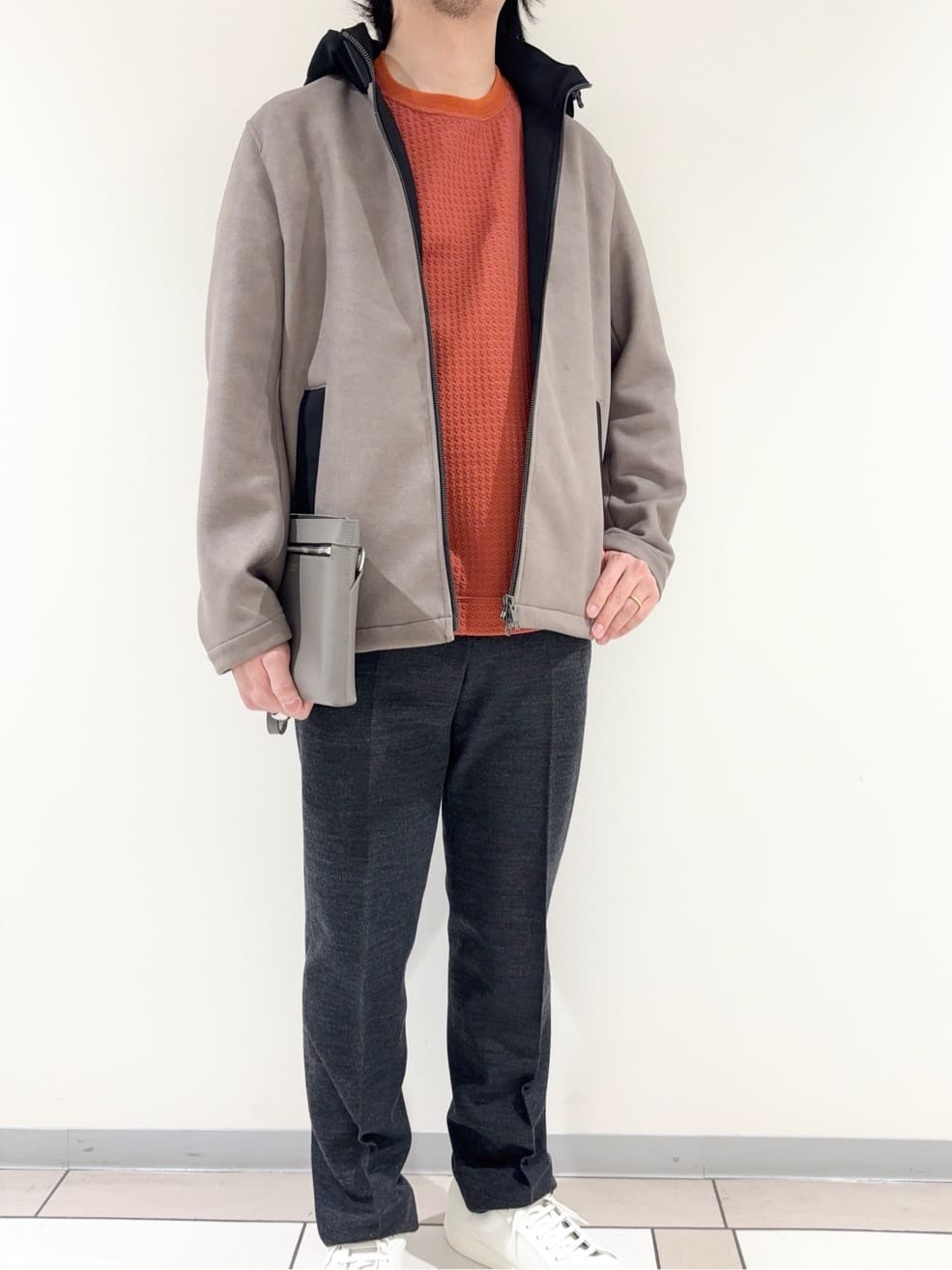 及川さんの「TAKEO KIKUCHI｜【JUST ONE LAYER】ダウンファブリック ジップアップ フード ブルゾン」を使ったコーディネート