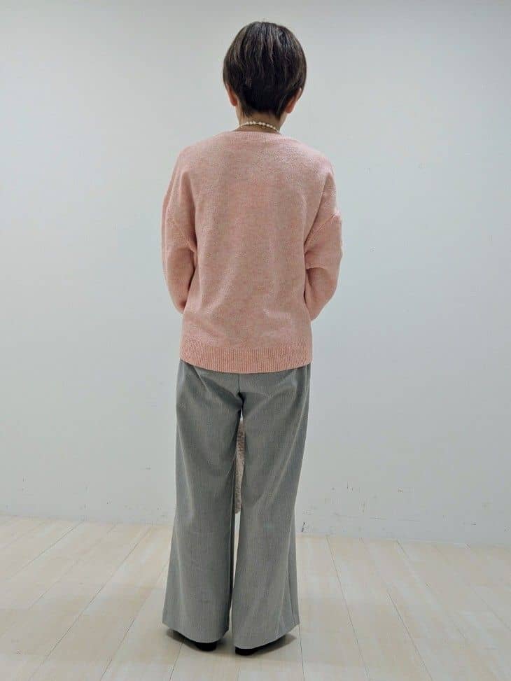 nishiさんの「Reflect｜【選べる5色／ゆったりシルエット】Vネックスパンコールニット」を使ったコーディネート