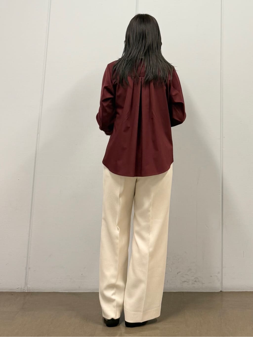 mizukiさんの「INDIVI｜【洗える／薄手／ラメ】シアーラメニット」を使ったコーディネート