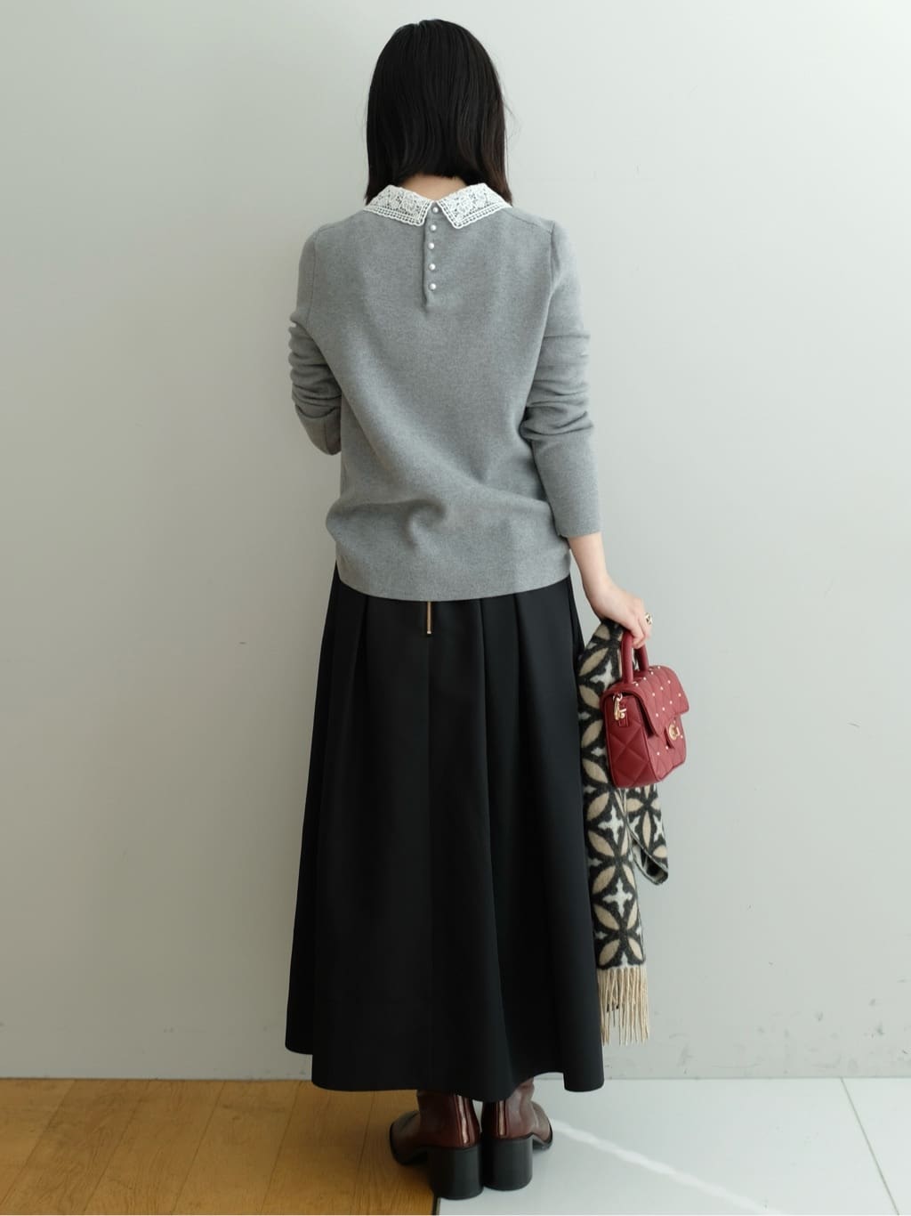 Kishimotoさんの「DRESSTERIOR｜2WAYレースカラーニット」を使ったコーディネート