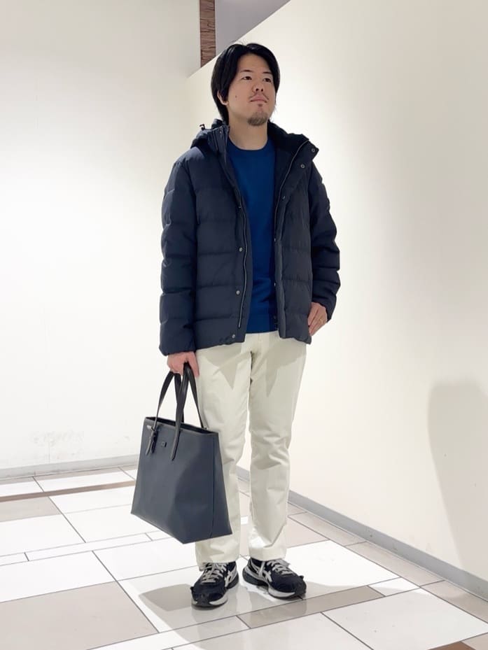 及川さんの「TAKEO KIKUCHI｜カラーコンビ ダウンブルゾン」を使ったコーディネート