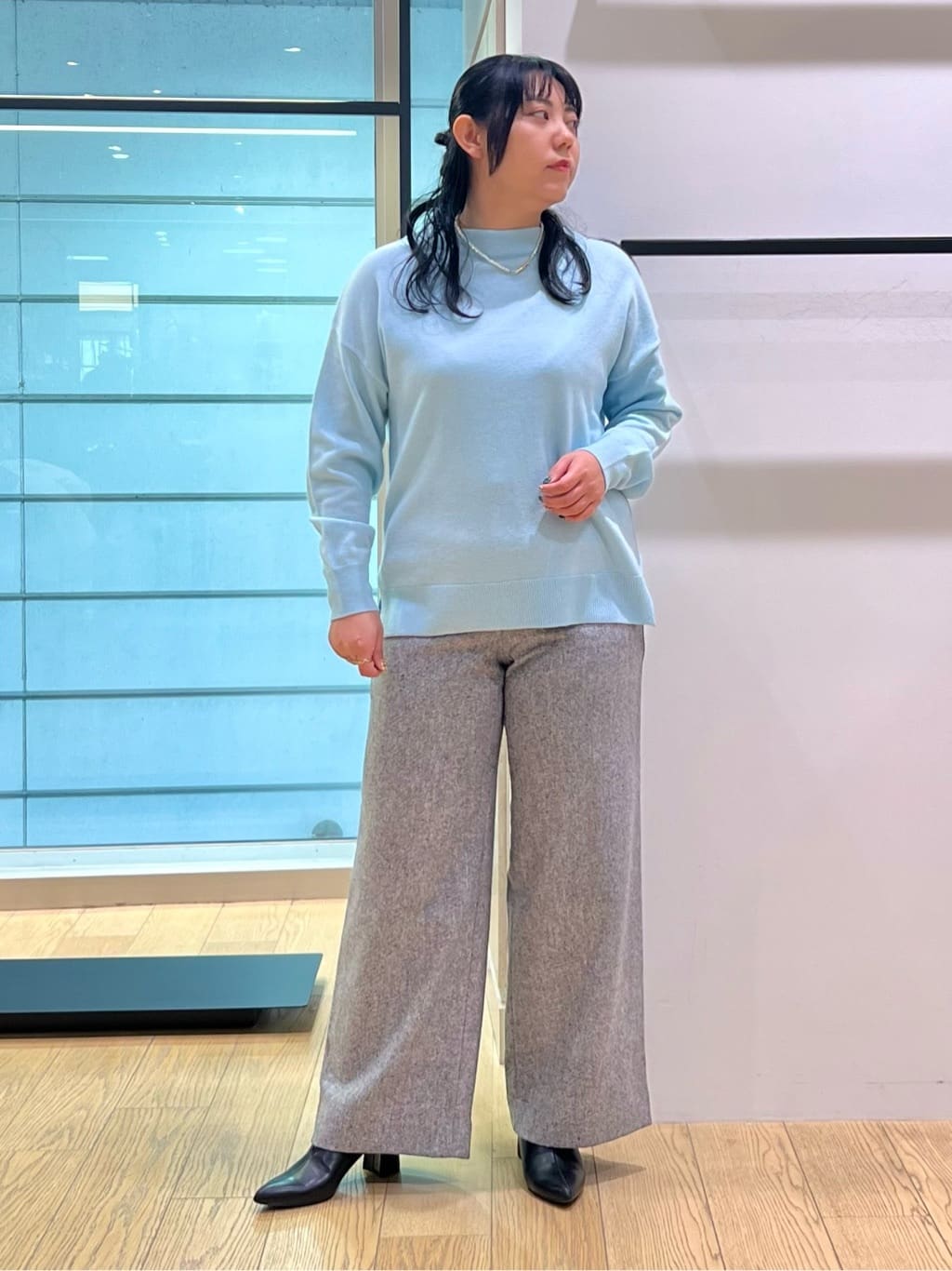 shimaさんの「INDIVI｜【撥水／洗える／デザイン衿】ステッチレス ショートダウンコート」を使ったコーディネート