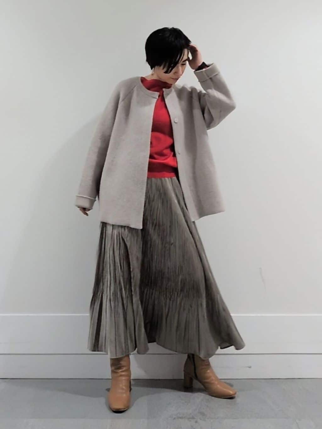 ミズタさんの「UNTITLED｜【アンサンブル可/洗える】シルクウールカシミヤ ドルマンスリーブニット」を使ったコーディネート