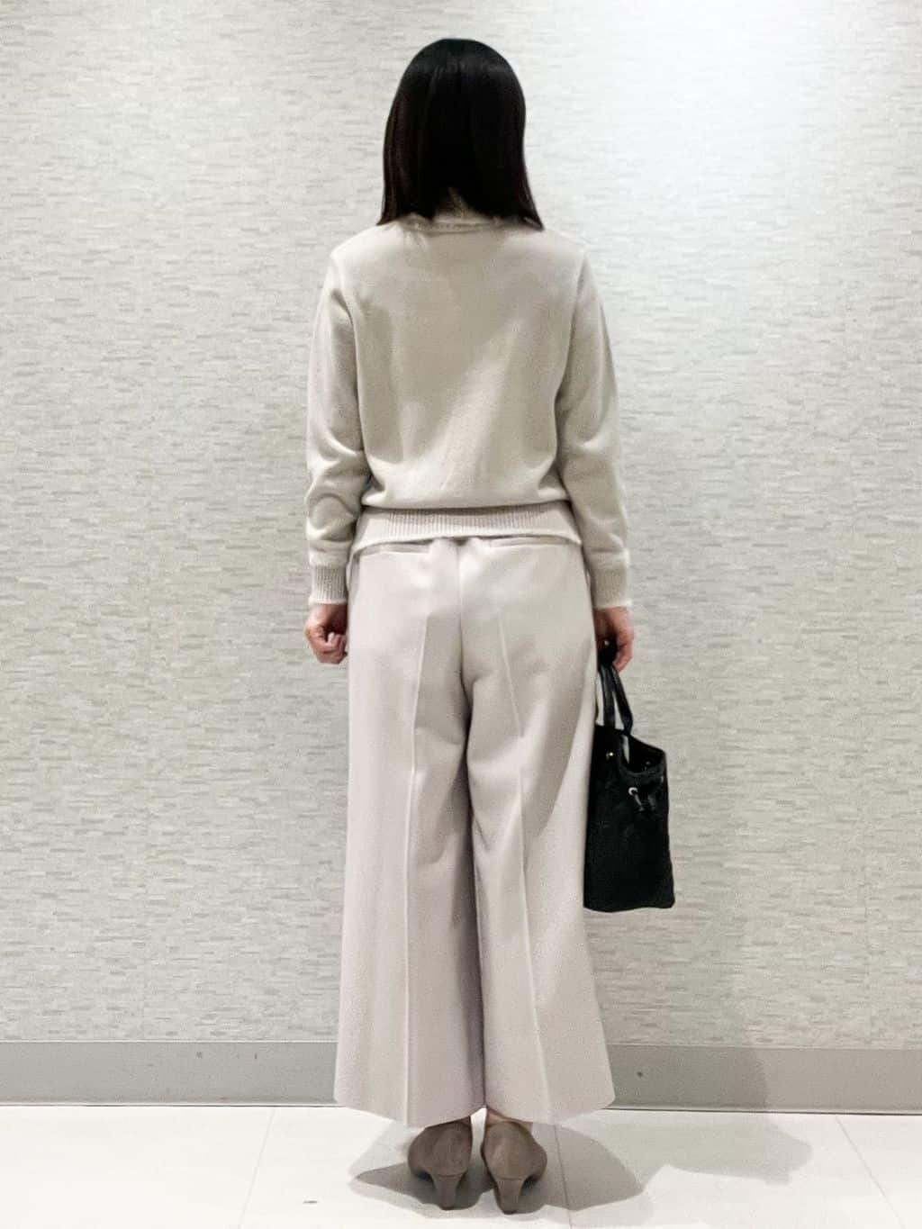 marikoさんの「Reflect｜【ほんのりラメ感◎】ふわふわフェザーヤーンハイネックニット」を使ったコーディネート