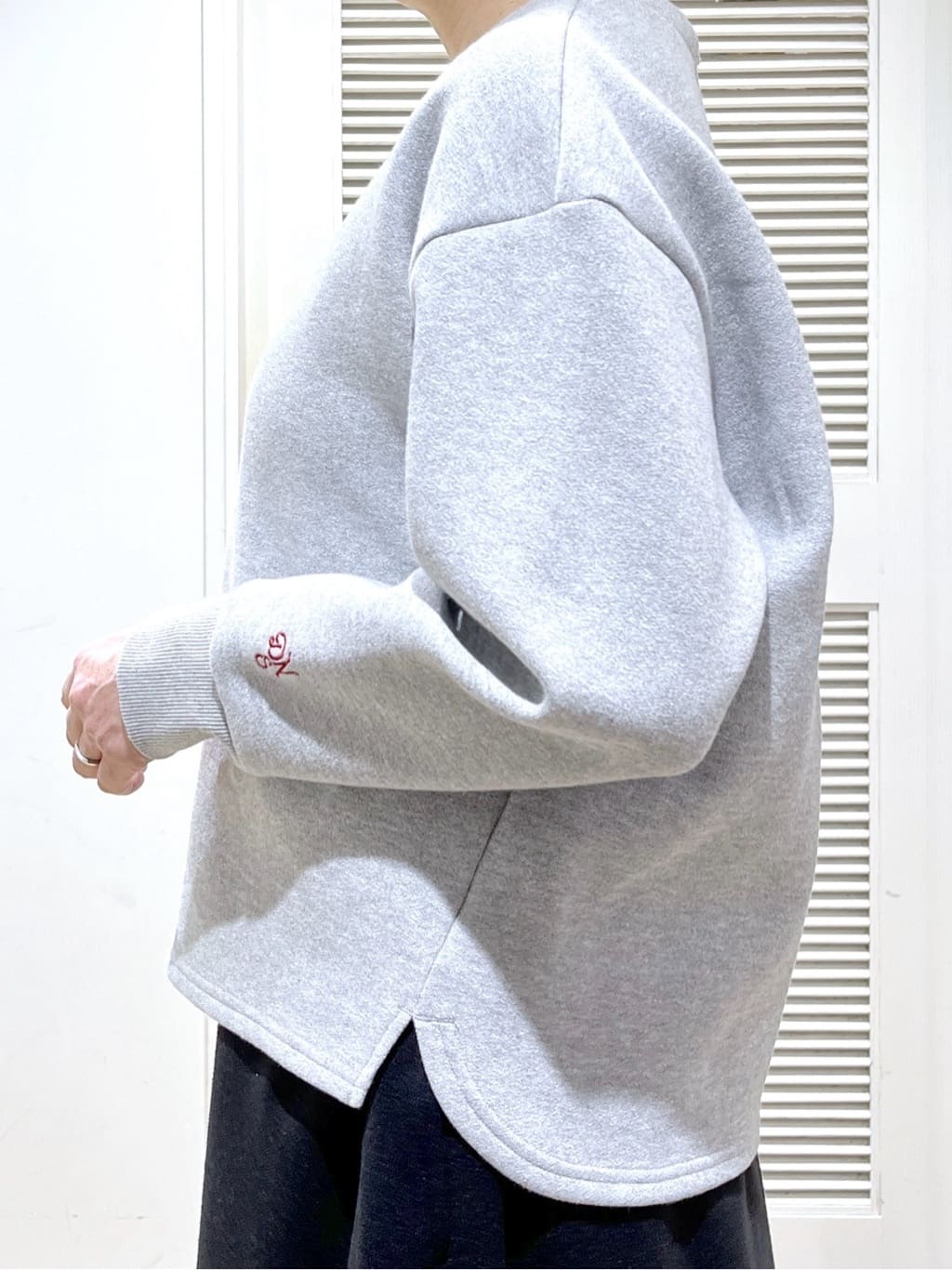Miyazakiさんの「Dessin｜【ウエストゴム/洗える】起毛フレアシルエットパンツ」を使ったコーディネート