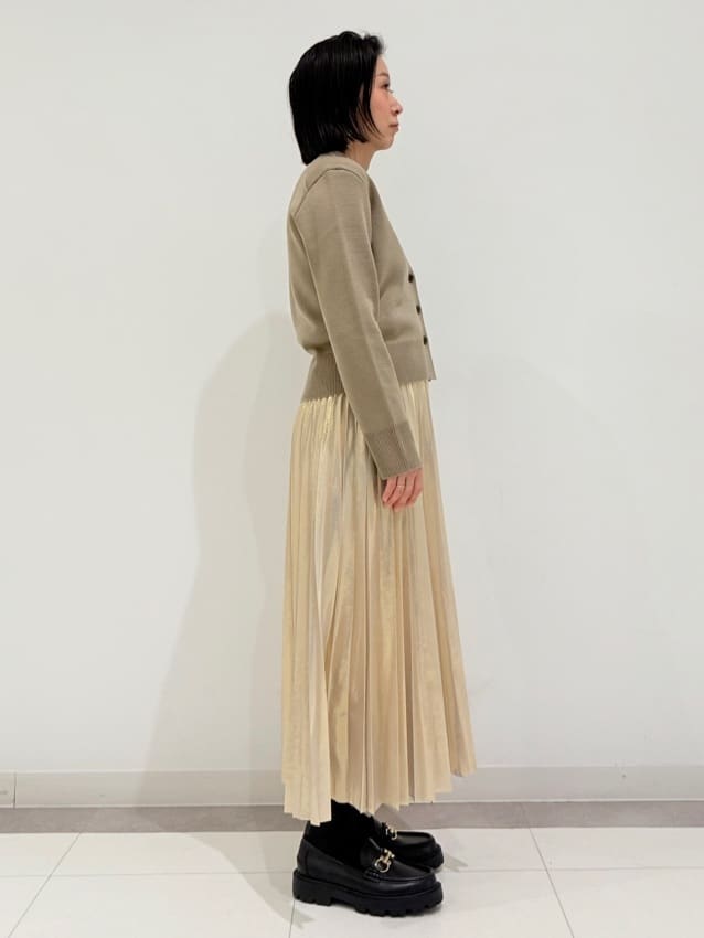 MIYAKAWAさんの「DRESSTERIOR｜ストレッチフルニードルニット」を使ったコーディネート
