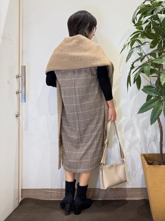 misakiさんの「SHOO･LA･RUE｜【2点セット/洗濯機可】時短でコーデが決まる ジャンドレ+リブインナー」を使ったコーディネート