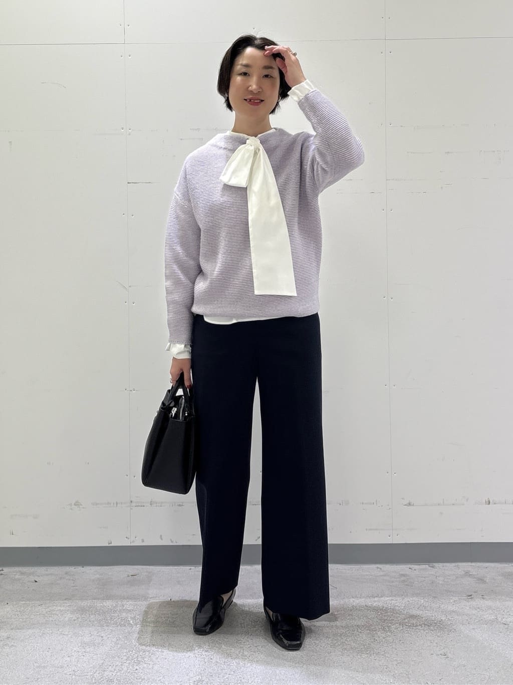 yuriさんの「INDIVI｜【2点セット／洗える】ツイードジレ＆ボウタイブラウス」を使ったコーディネート