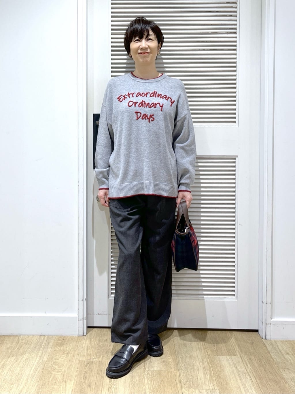 Miyazakiさんの「Dessin｜【洗える】ペイント風刺繍入り配色ラインニット」を使ったコーディネート