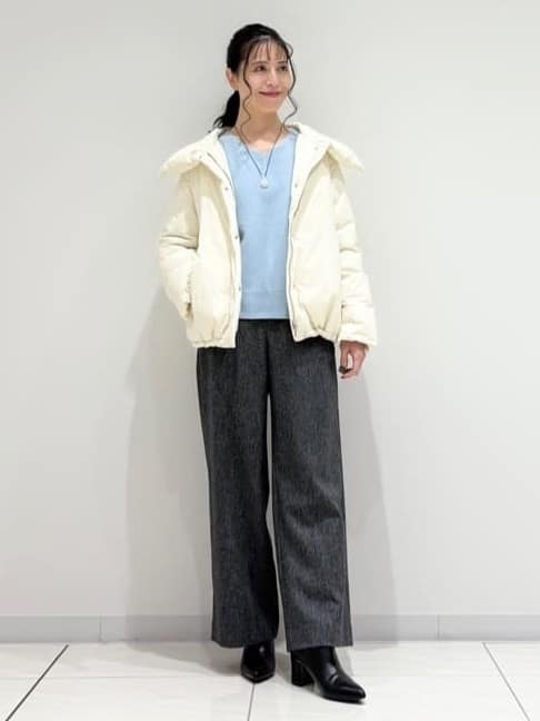 kayoさんの「INDIVI｜【洗える／カシミヤ混】ミドルゲージVネックニット」を使ったコーディネート