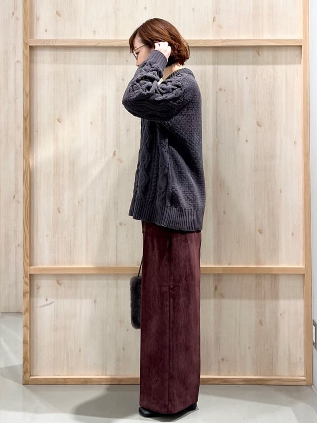 nakoさんの「THE SHOP TK｜【洗える】冬のコーデを盛り上げる マットモール ケーブルニット」を使ったコーディネート