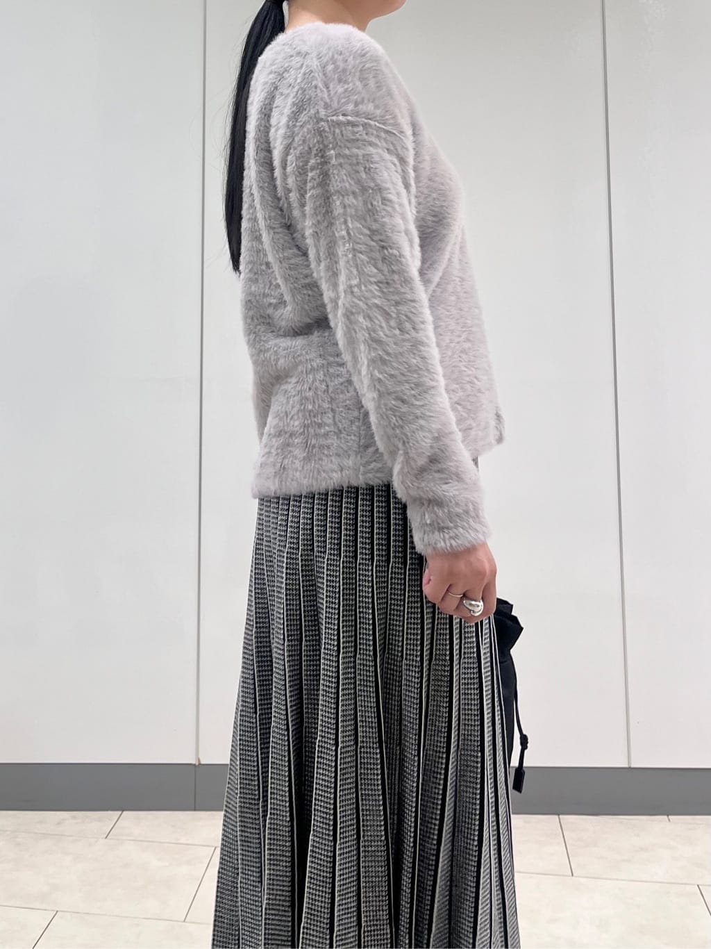 hasuさんの「INDIVI｜【撥水／洗える／デザイン衿】ステッチレス ショートダウンコート」を使ったコーディネート