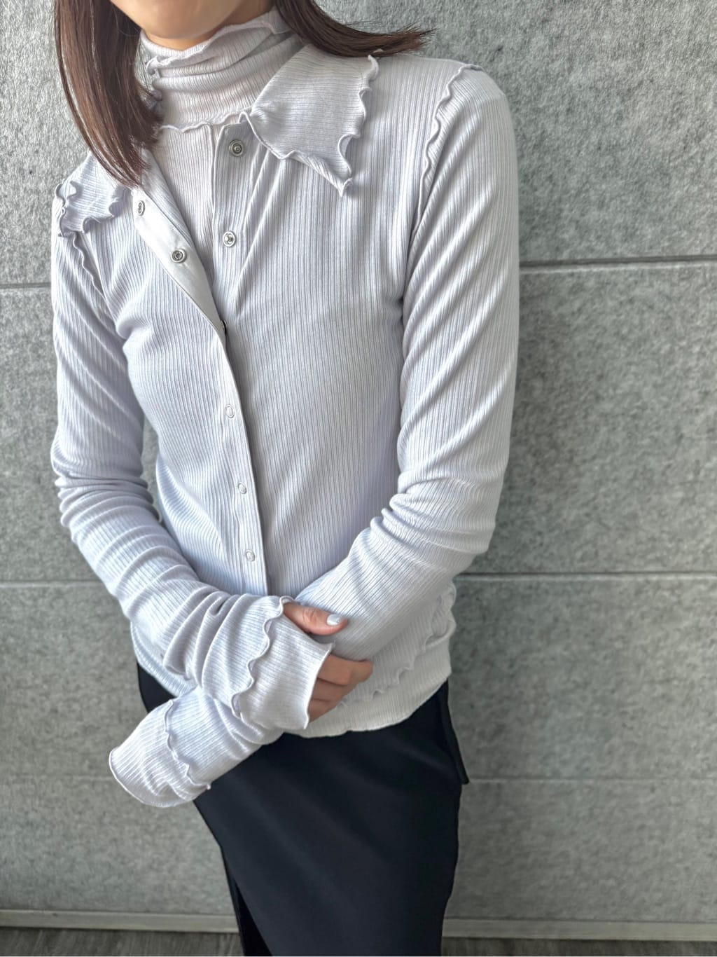 uchi__yamaさんの「CODE A｜edge-fit ribbed turtleneck」を使ったコーディネート
