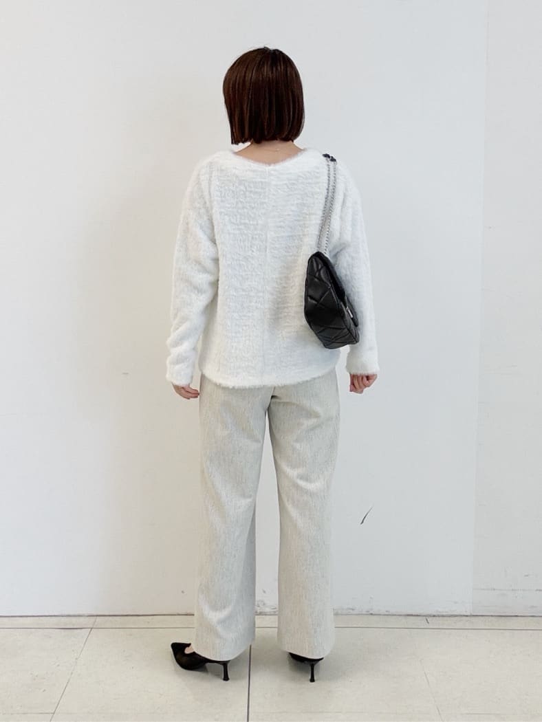 yoshiyaさんの「INDIVI｜【洗える】エアリーシャギートップス」を使ったコーディネート