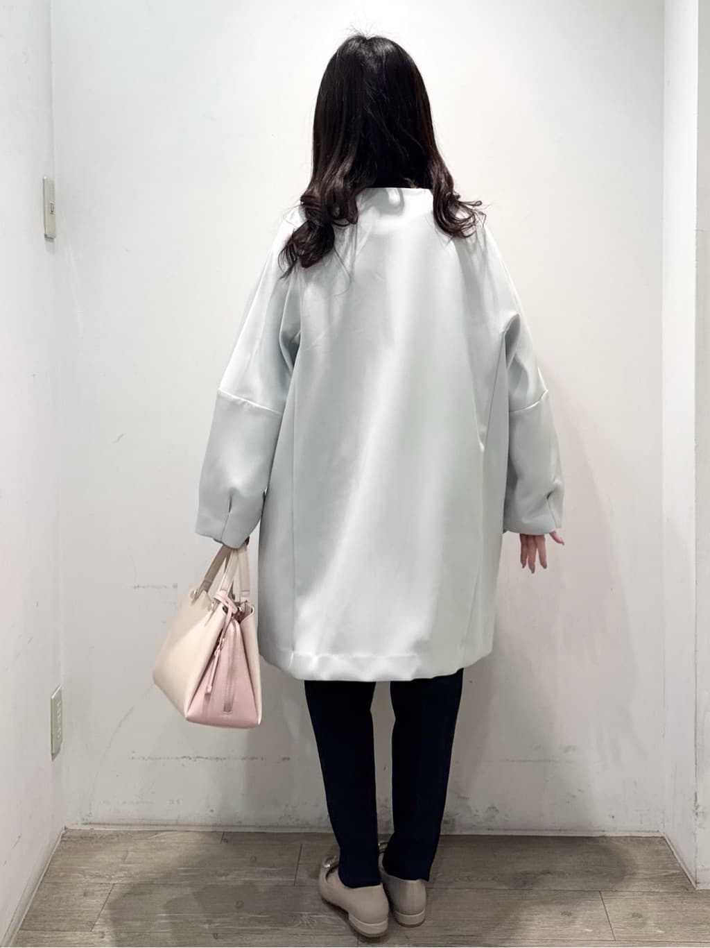 yuicciさんの「OPAQUE.CLIP｜《通勤対応》Vネックミドルジレ【洗濯機OK】」を使ったコーディネート