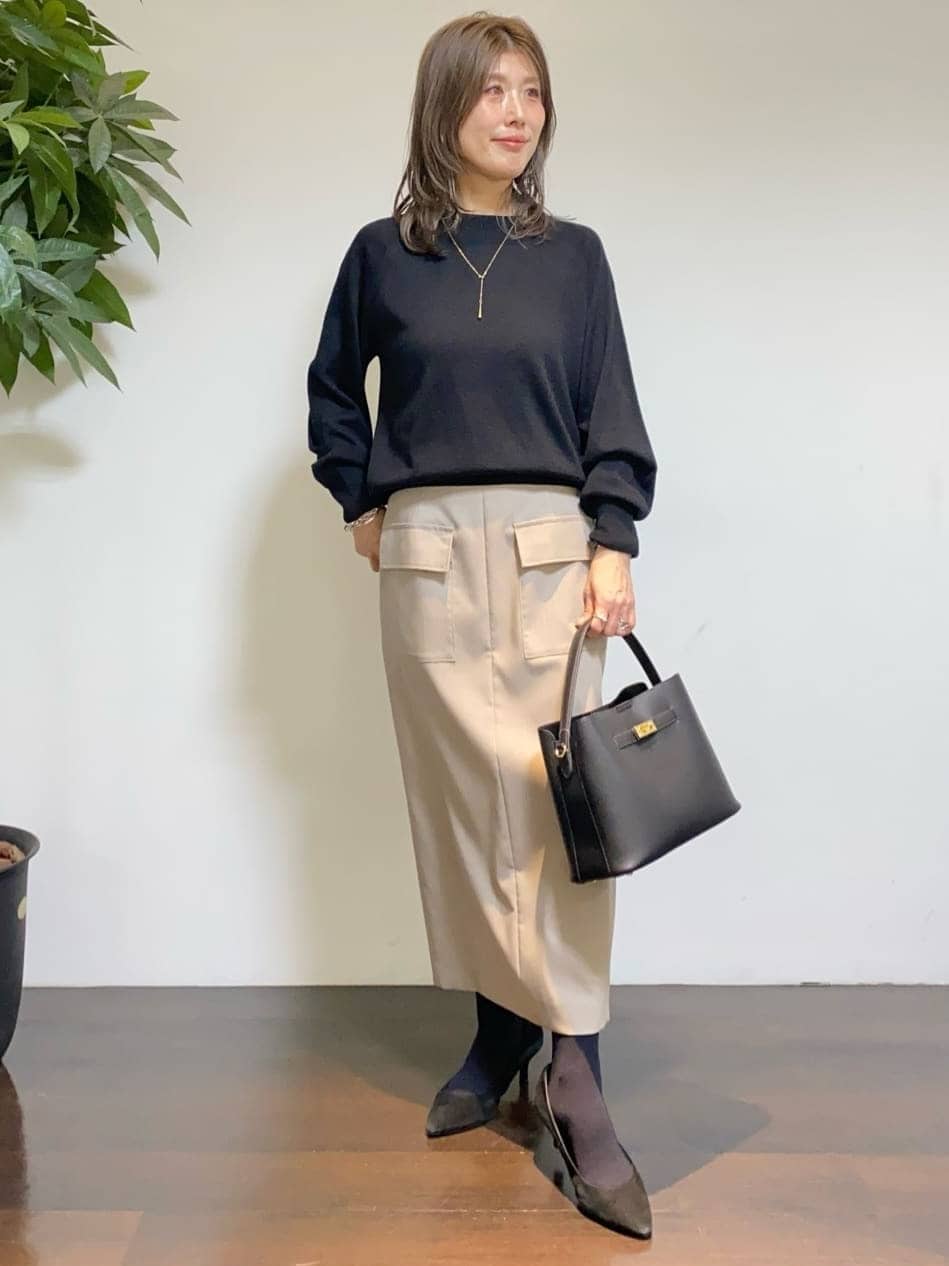 tomoさんの「UNTITLED｜【8色展開／コンパクト丈】レーヨン混 コクーンニット」を使ったコーディネート