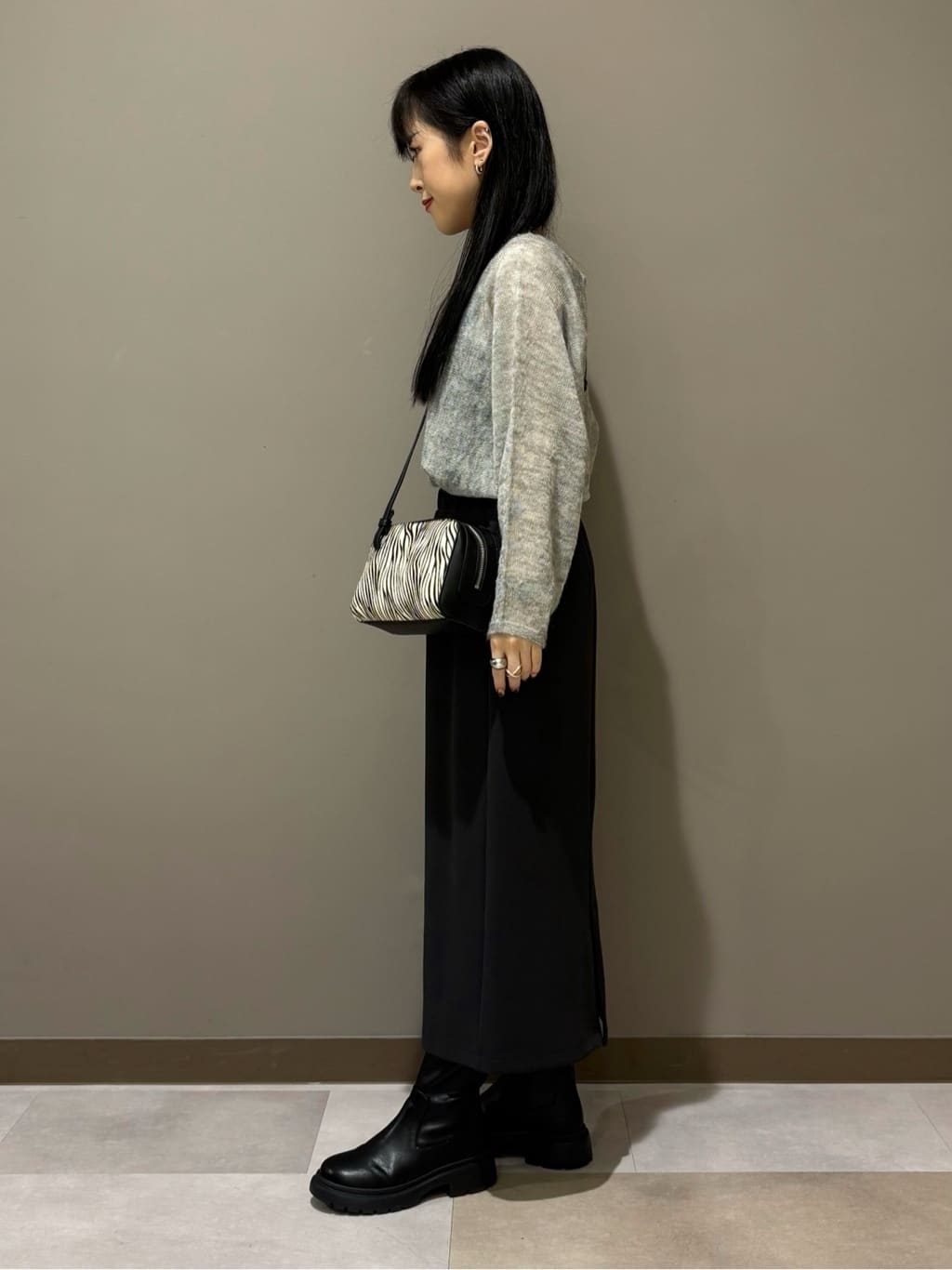 KEIKOさんの「INDIVI｜【キッドモヘヤ素材】ラウンドヘムニット」を使ったコーディネート