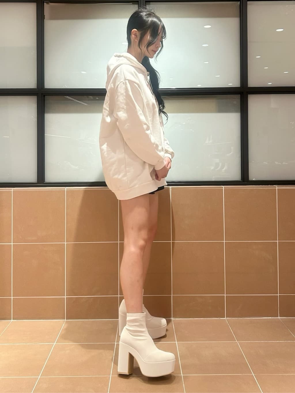 Arisaさんの「ESPERANZA｜【ラク盛り】厚底ショートブーツ」を使ったコーディネート