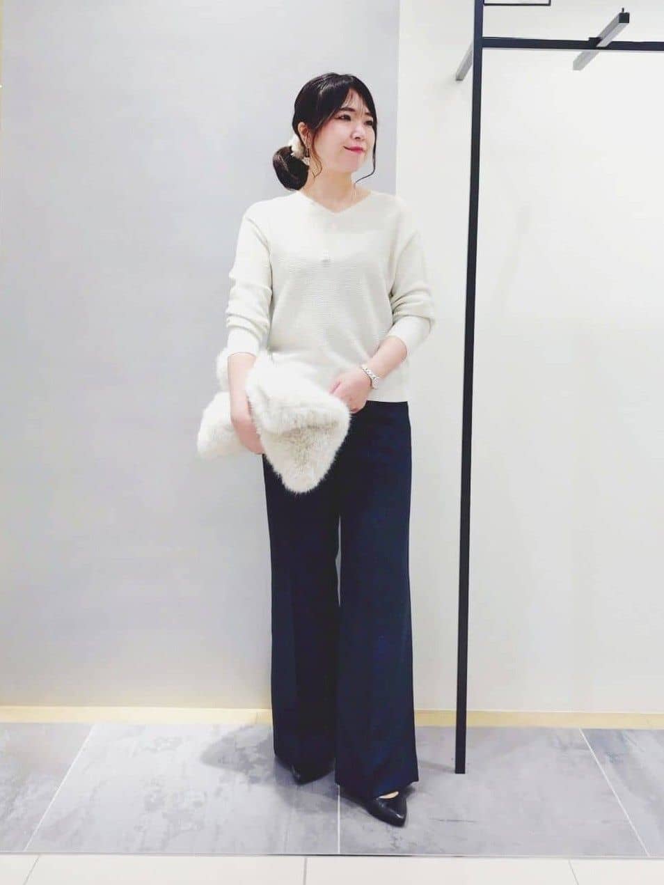 TOMOMIさんの「INDIVI｜【名品コート／日本製】ウール100％チェスターコート」を使ったコーディネート