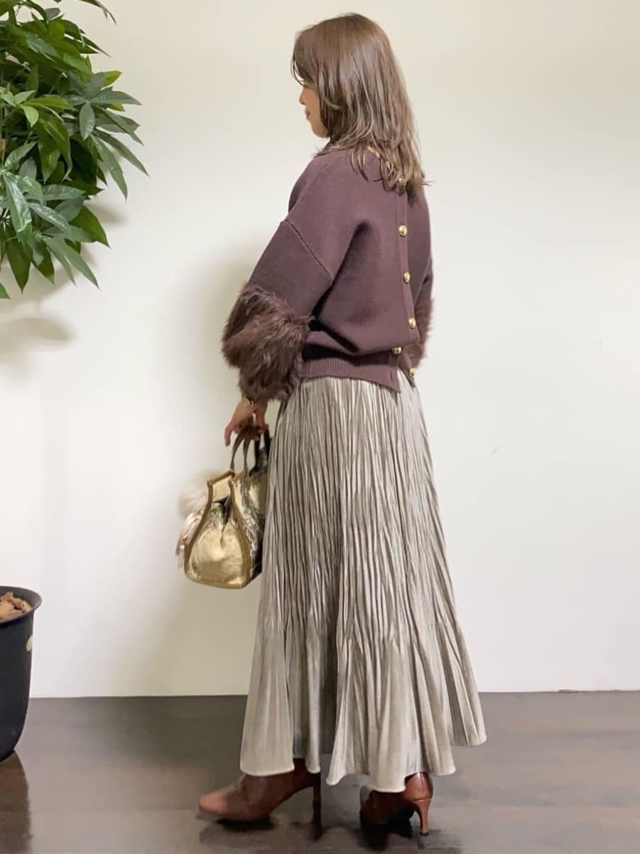 tomoさんの「UNTITLED｜【TORRAZZO DONNA】ファースリーブ2wayプルオーバー」を使ったコーディネート