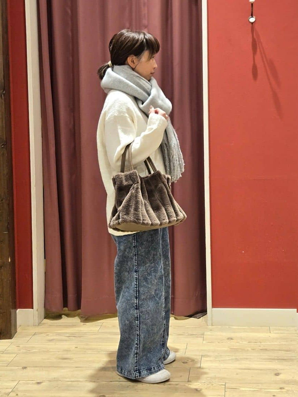 hanaさんの「SHOO･LA･RUE｜【S-LL】抜け感あるスタイルに ケミカルデニム イージーワイドパンツ」を使ったコーディネート