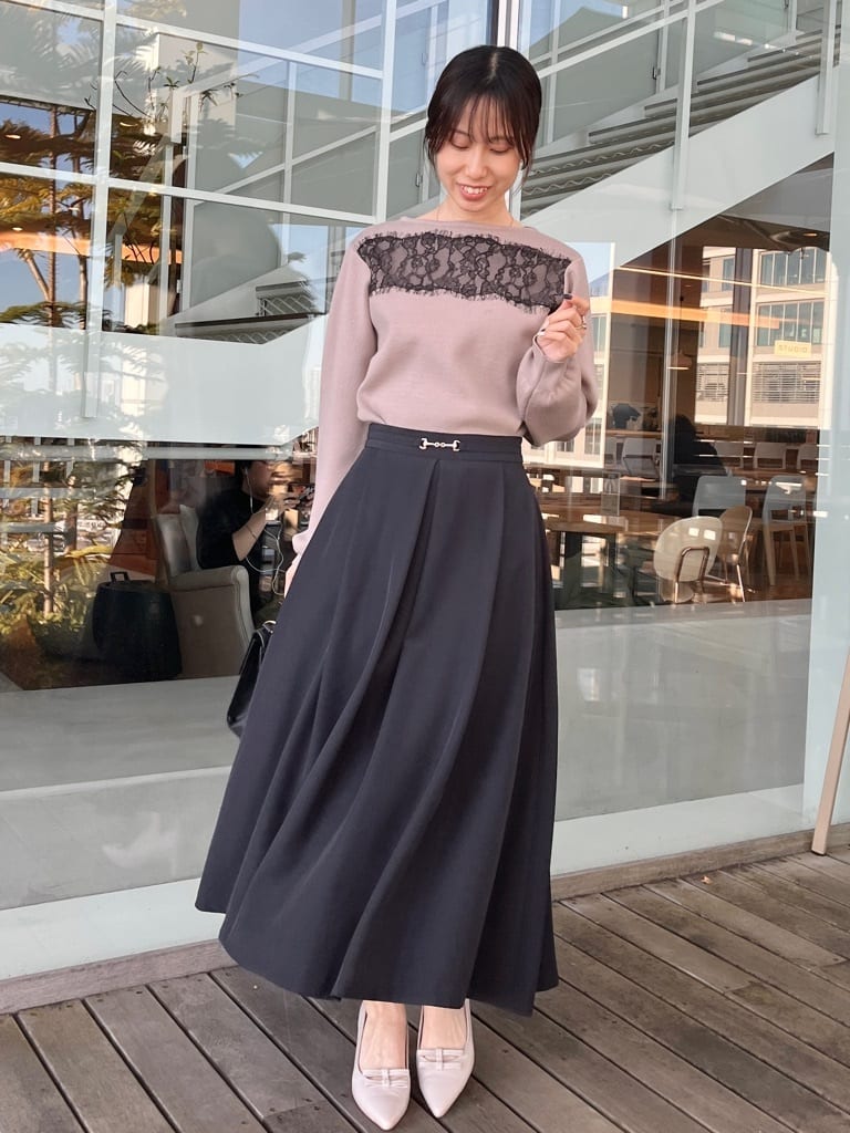 はばさんの「Couture brooch｜【洗える・通勤】レース ドッキング ニット」を使ったコーディネート