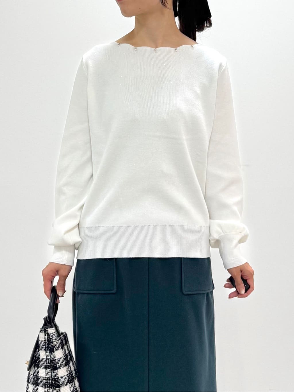 kozuさんの「index｜ラメスカラップビジューデザインニット【洗濯機OK】《6col／S～LL》」を使ったコーディネート