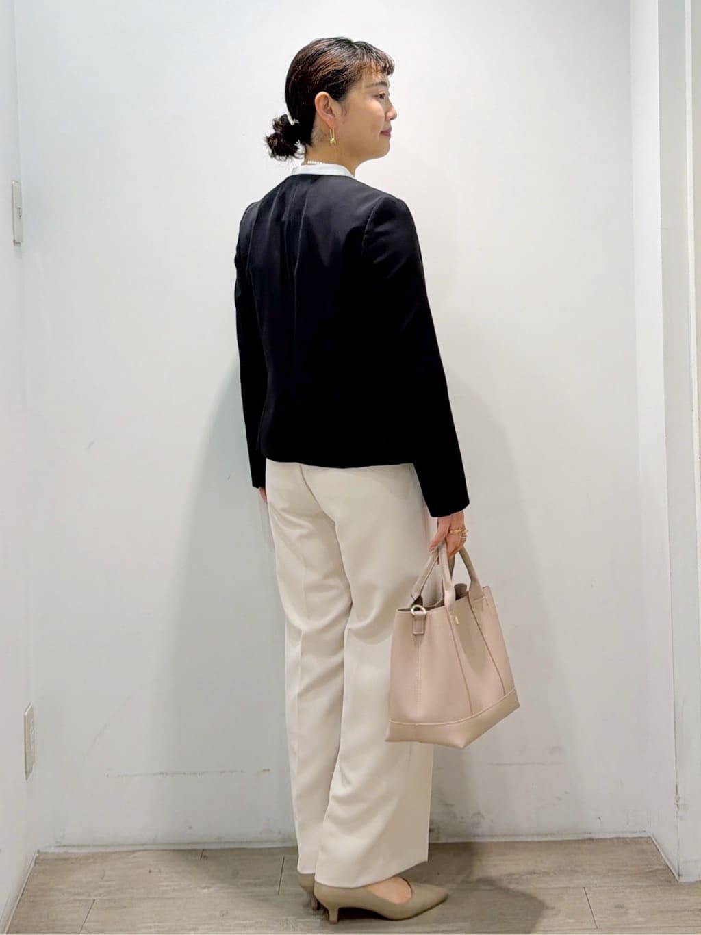 sumicaさんの「OPAQUE.CLIP｜《通勤／セットアップ対応》 Vネックジャケット／ダブルクロス【洗濯機OK】」を使ったコーディネート