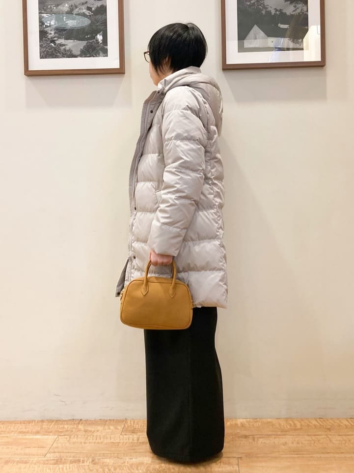 ruさんの「SHOO･LA･RUE｜【洗濯機可/撥水】フェイクファーフード ロングダウン」を使ったコーディネート