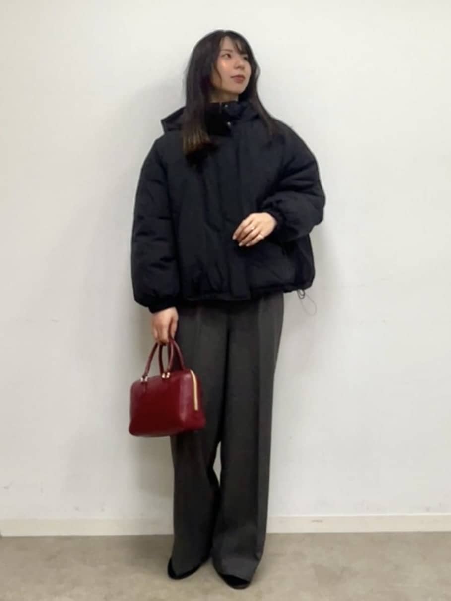 cotaniさんの「SHOO･LA･RUE｜【撥水/あったか】たっぷり着られる 中綿モンスターショートコート」を使ったコーディネート